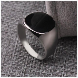 Black Classical Ring