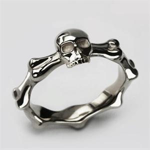 Skull Bone Death Cocktail Ring - designfullprint
