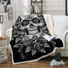 Skull Gift Iron Black And White Skull Flowers Rose Smile Blanket HG